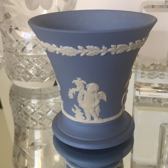BLUE WEDGWOOD | Flared Vase - Picture 2 of 10